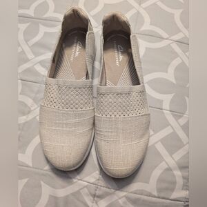 Clarks Women's Beige Loafers